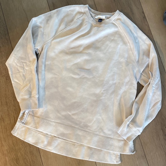 universal threads Tops - universal thread crew neck sweatshirt